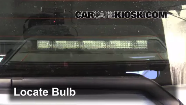 2012 Scion iQ 1.3L 4 Cyl. Éclairage Feu de freinage central (remplacer l'ampoule)